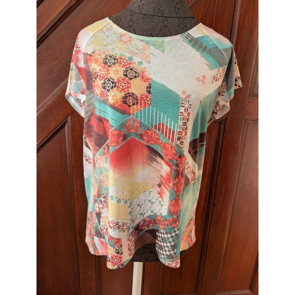 Chicos Multicolor Geometric Print Pleated Back Top Size L 100% Polyester Womens
